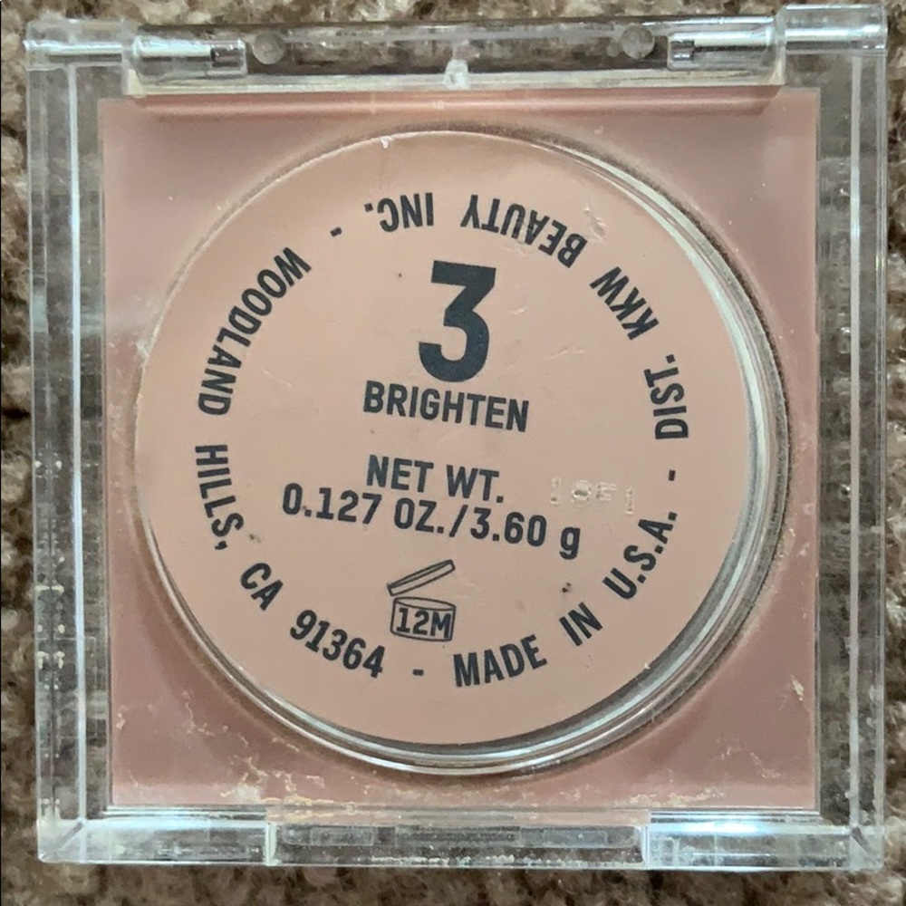 KKW Brighten Powder # 3